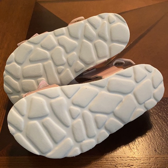 Toddler Sandals - Picture 5 of 7
